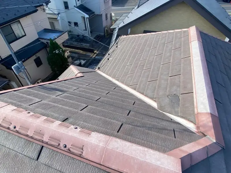 現地調査の様子|CHIKAZAWA|所沢市、狭山市、川越市、東村山市の地域密着型施工会社|外壁工事、屋根工事、塗装工事、雨樋工事、内装工事を中心とした施工が得意な職人集団です!所沢市、狭山市、川越市、東村山市のお客様とお客様の住まいについて一緒に考えるアットホームな施工会社です。