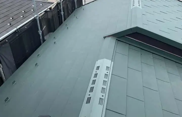  狭山市｜屋根一部落下！新規カバー工法の屋根やり替え・屋根修繕工事