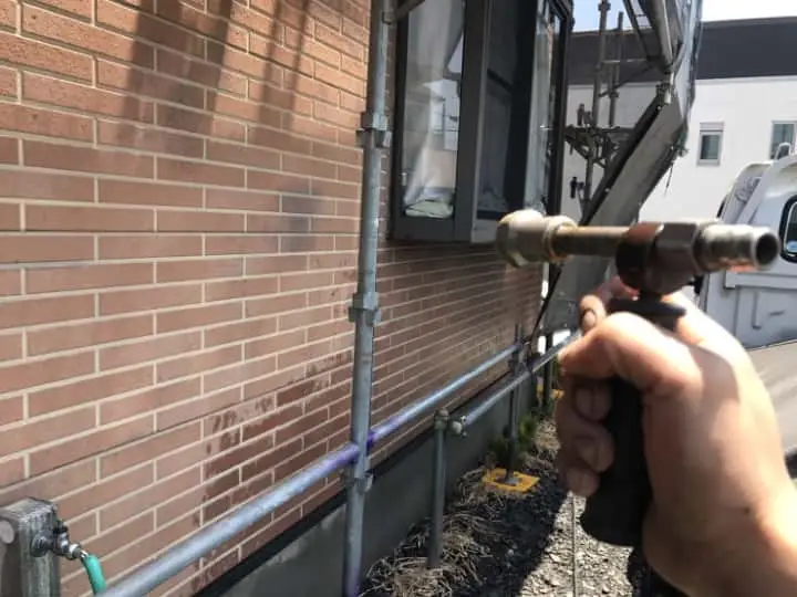 施工中の様子｜CHIKAZAWA｜所沢市、狭山市、川越市、東村山市の地域密着型施工会社｜外壁工事、屋根工事、塗装工事、雨樋工事、内装工事を中心とした施工・修理・修繕が得意な職人集団です！所沢市、狭山市、川越市、東村山市のお客様とお客様の住まいについて一緒に考えるアットホームな施工会社です。