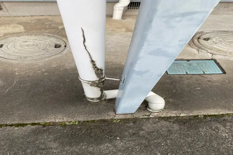 所沢市｜雨樋修理の費用相場やメンテナンス方法とは？火災保険適用方法や所沢市での施工事例を紹介！06｜雨樋｜CHIKAZAWA｜所沢市、狭山市、川越市、東村山市の地域密着型施工会社｜外壁工事、屋根工事、塗装工事、雨樋工事、内装工事を中心とした施工が得意な職人集団です！所沢市、狭山市、川越市、東村山市のお客様とお客様の住まいについて一緒に考えるアットホームな施工会社です。