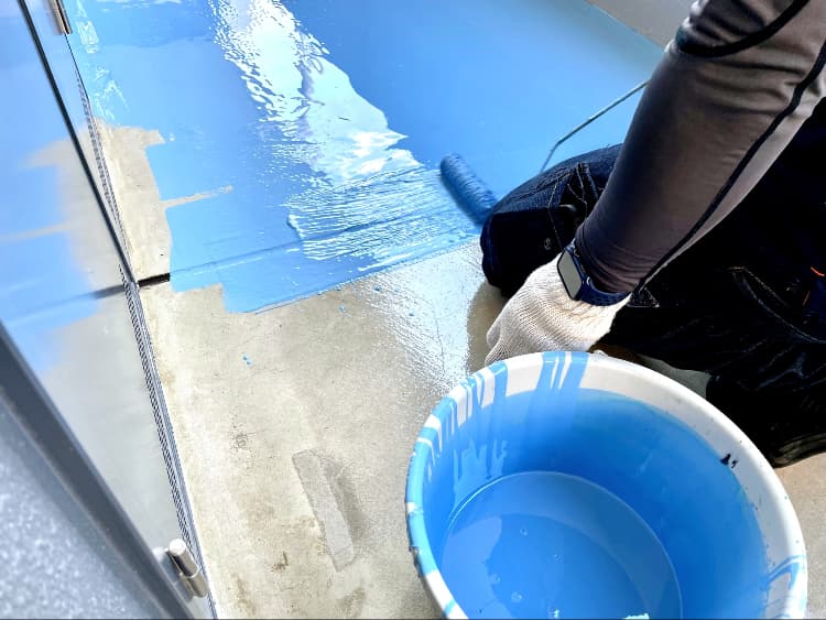 ベランダ・屋上防水工事にかかる費用相場や補助金05｜入間市|防水工事｜雨漏り工事｜外壁塗装工事｜外壁修理工事｜屋根塗装工事｜外壁工事｜屋根工事｜CHIKAZAWA｜所沢市、狭山市、川越市、東村山市の地域密着型施工会社｜外壁工事、屋根工事、塗装工事、雨樋工事、内装工事を中心とした施工が得意な職人集団です！所沢市、狭山市、川越市、東村山市のお客様とお客様の住まいについて一緒に考えるアットホームな施工会社です。