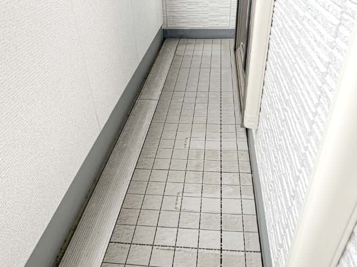 ベランダ・屋上防水工事にかかる費用相場や補助金03|鶴ヶ島市|防水工事|雨漏り工事|外壁塗装工事|外壁修理工事|屋根塗装工事|外壁工事|屋根工事|CHIKAZAWA|所沢市、狭山市、川越市、東村山市の地域密着型施工会社|外壁工事、屋根工事、塗装工事、雨樋工事、内装工事を中心とした施工が得意な職人集団です!所沢市、狭山市、川越市、東村山市のお客様とお客様の住まいについて一緒に考えるアットホームな施工会社です。