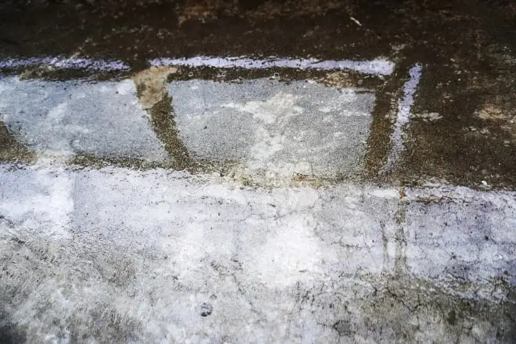 ベランダ・屋上防水工事にかかる費用相場や補助金02｜三芳町|防水工事｜雨漏り工事｜外壁塗装工事｜外壁修理工事｜屋根塗装工事｜外壁工事｜屋根工事｜CHIKAZAWA｜所沢市、狭山市、川越市、東村山市の地域密着型施工会社｜外壁工事、屋根工事、塗装工事、雨樋工事、内装工事を中心とした施工が得意な職人集団です！所沢市、狭山市、川越市、東村山市のお客様とお客様の住まいについて一緒に考えるアットホームな施工会社です。